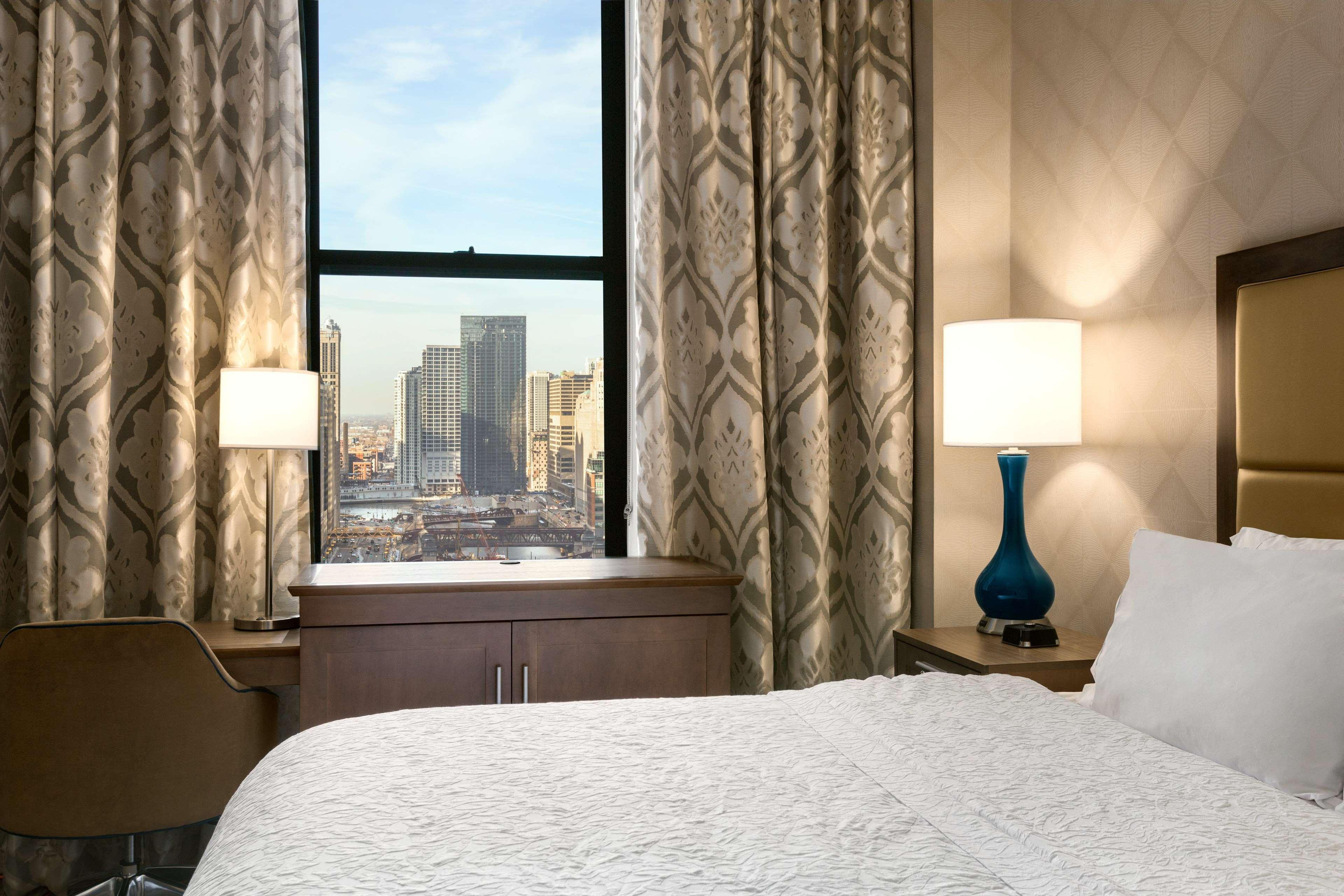 Hampton Inn Chicago Downtown/N Loop/Michigan Ave Экстерьер фото
